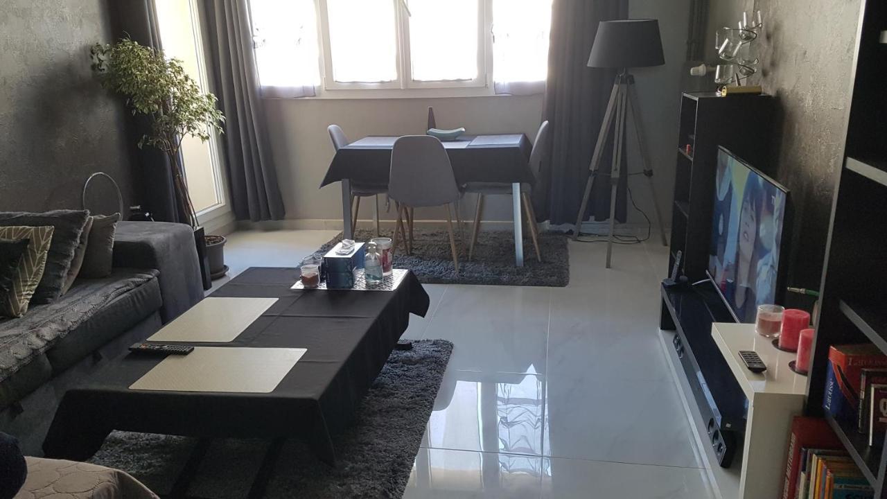 Appartement F3 เบอซองซง ภายนอก รูปภาพ